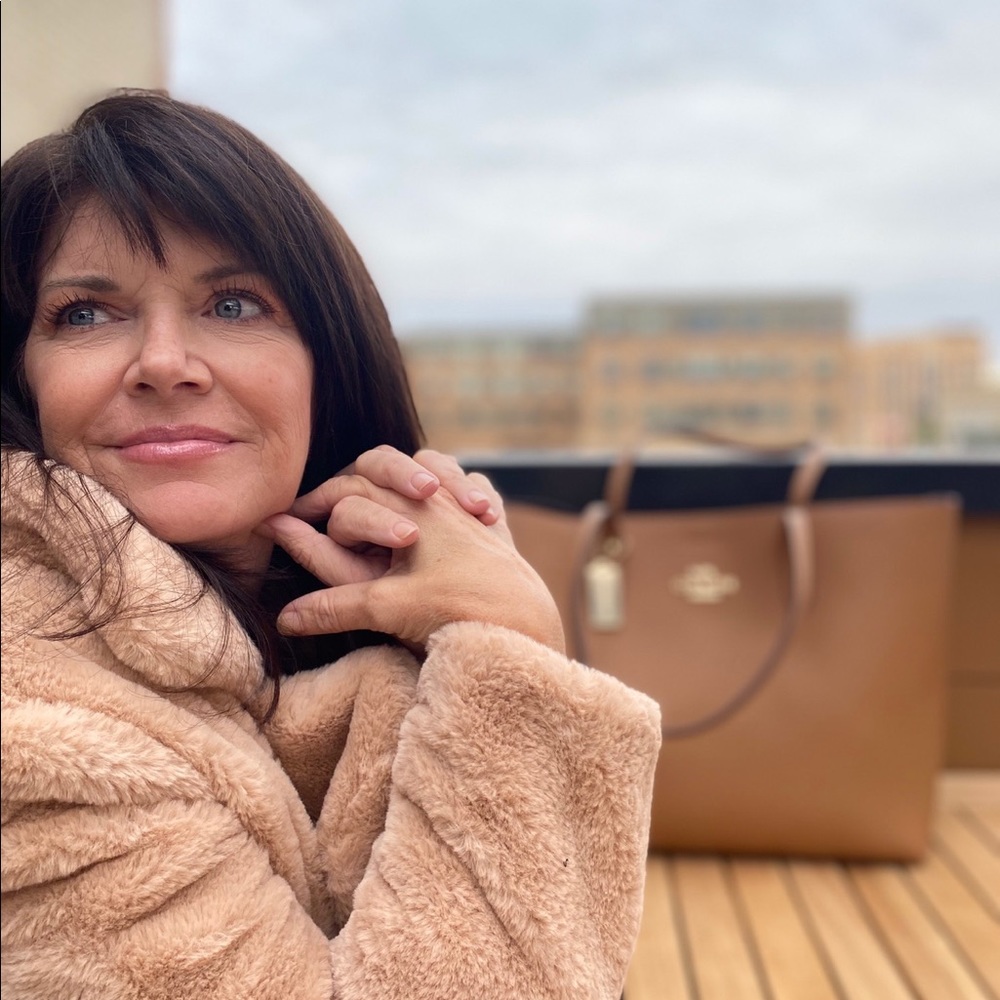 Meet your Posher, Cheryl